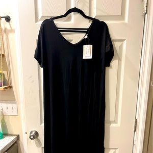 NWT Macy by LLR
